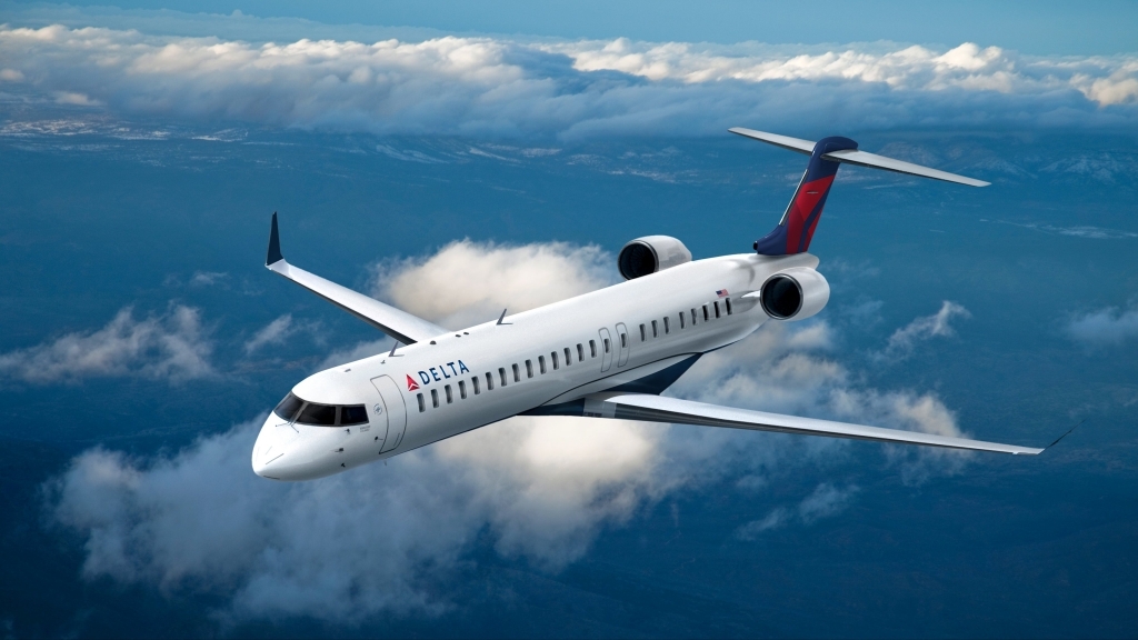 Bombardier CRJ900 Spy Photos