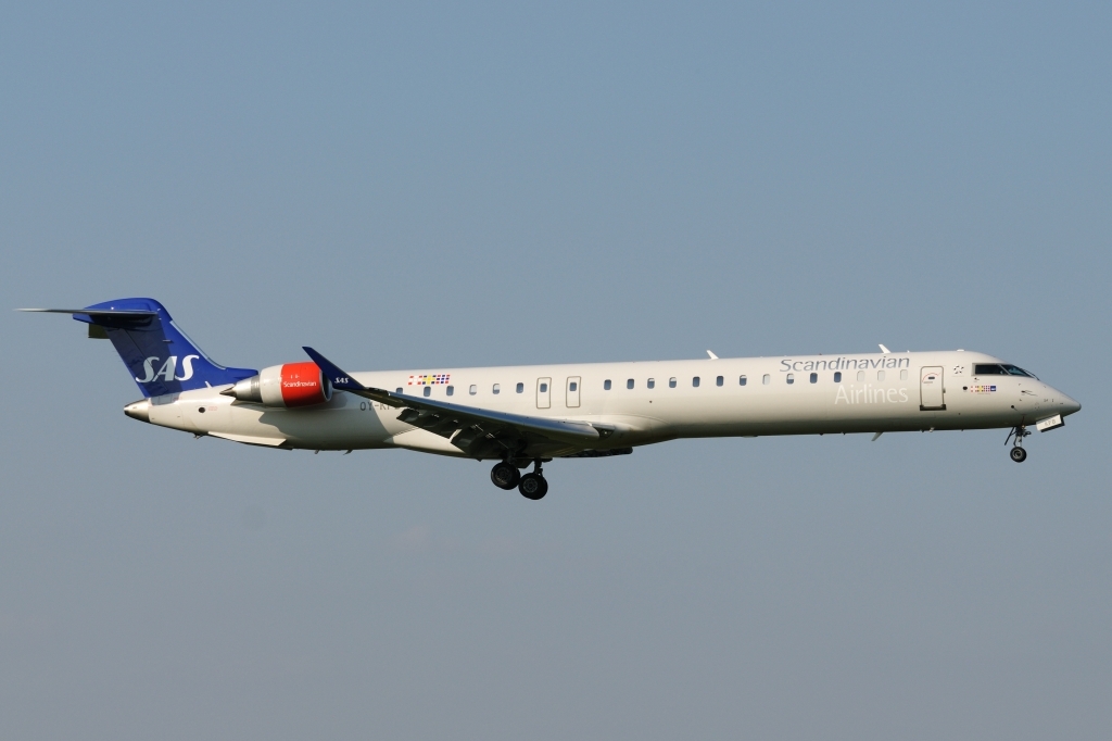 Bombardier CRJ900 Spy Shots