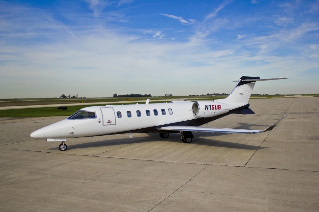 Bombardier Learjet 70 Pictures