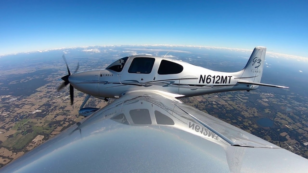 Cirrus SR22 Specs