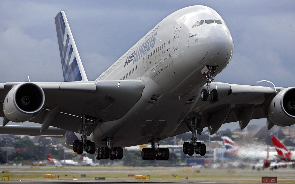 Jet A380 Super Jumbo Images