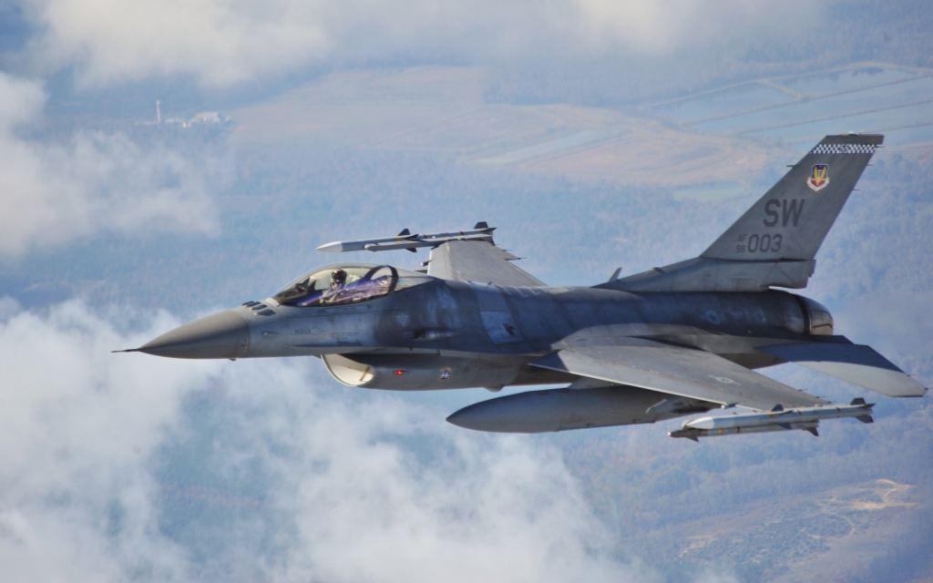 Lockheed Martin F16 Fighting Falcon Wallpapers