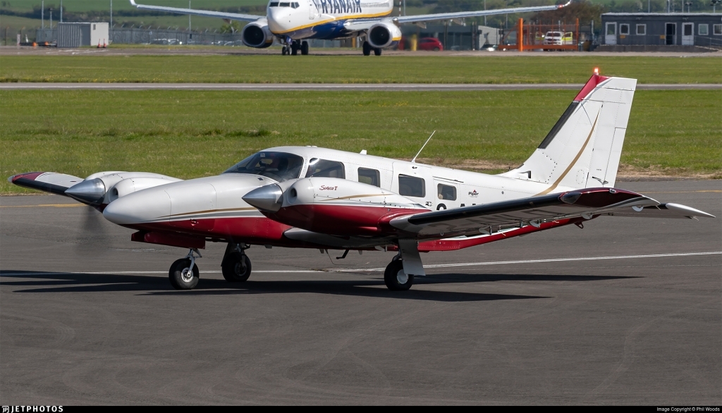 Piper PA34 Seneca V Wallpapers