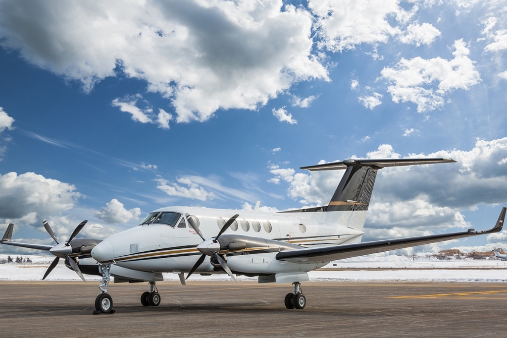 Beechcraft King Air 250 Spy Photos