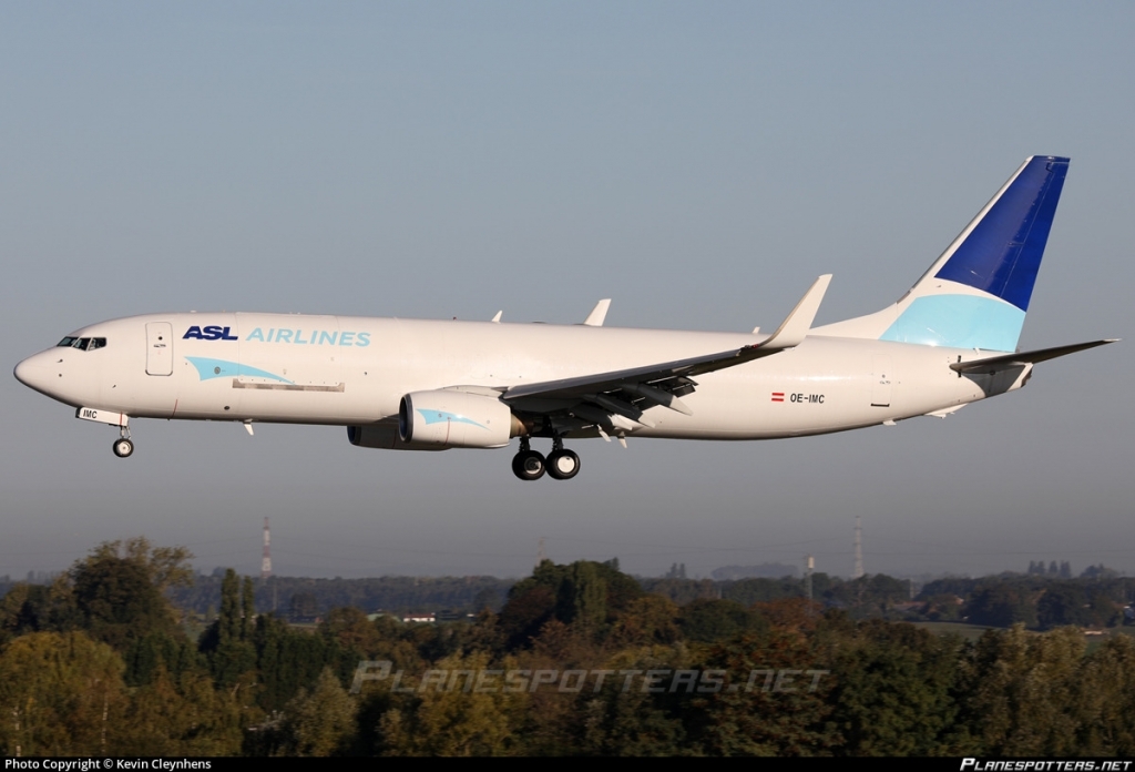 Boeing 737800BCF Exterior