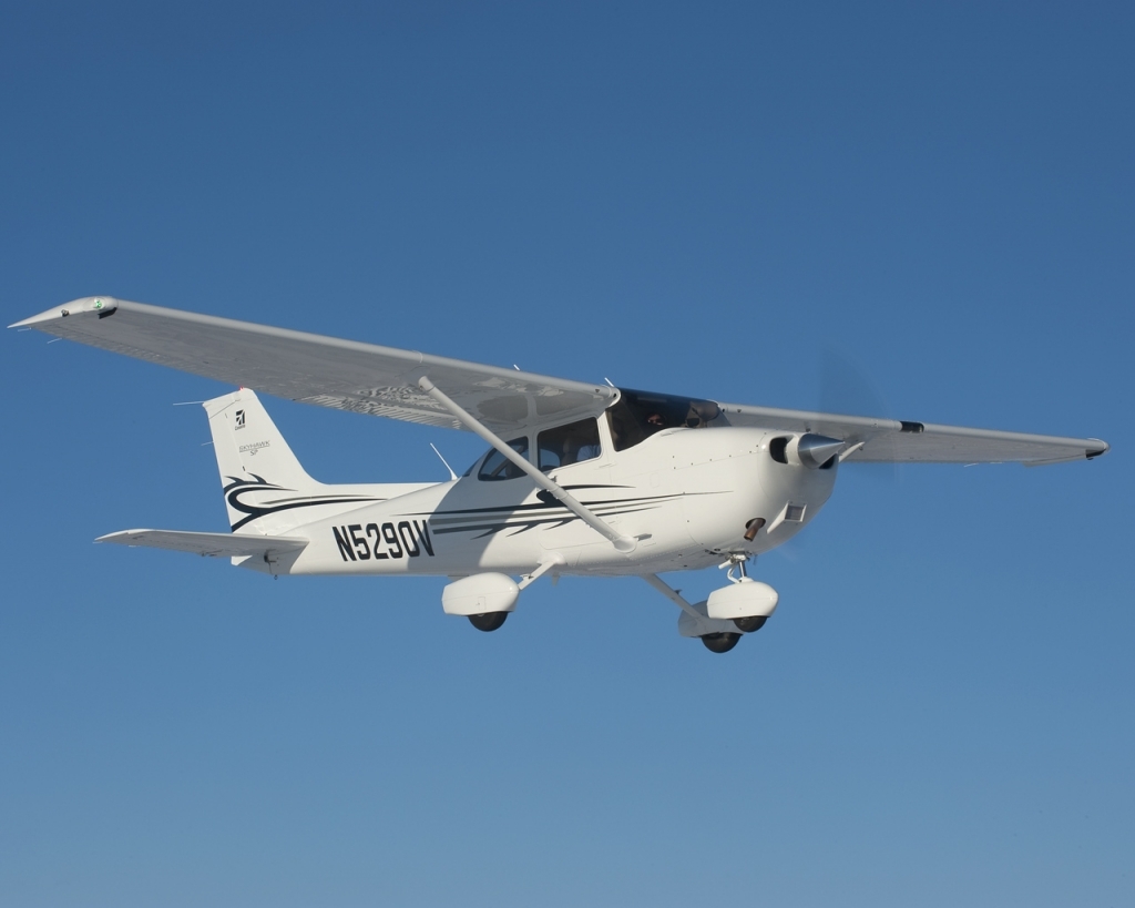 Cessna Skyhawk Images