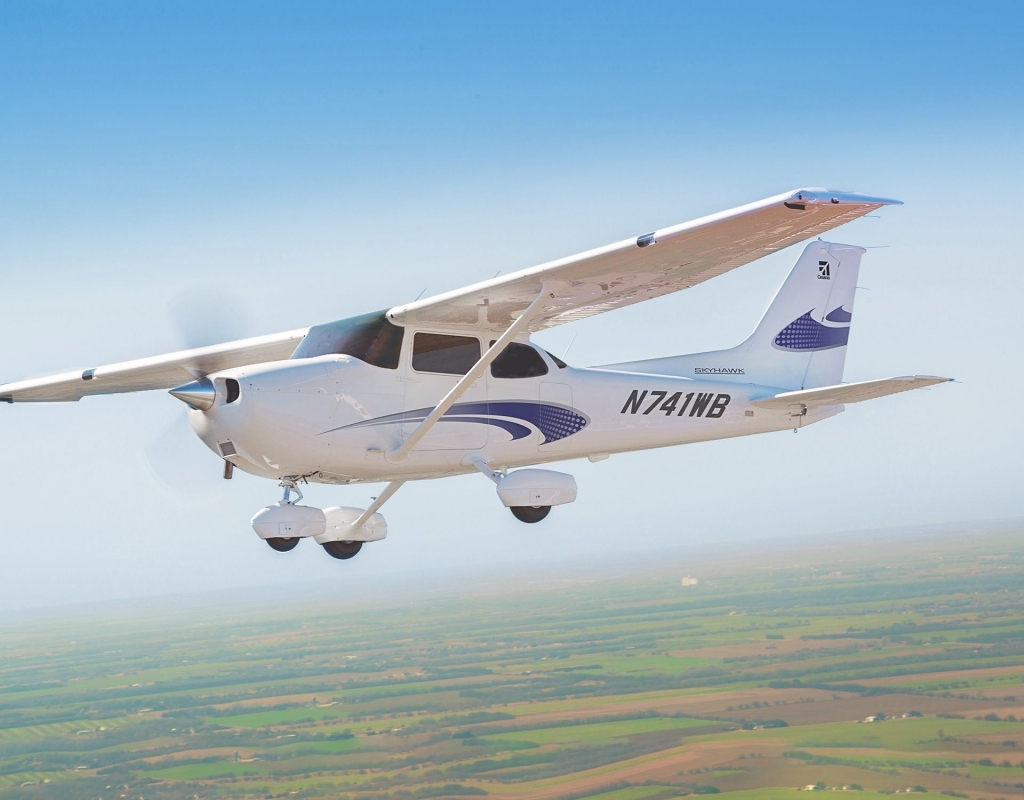 Cessna Skyhawk Spy Photos