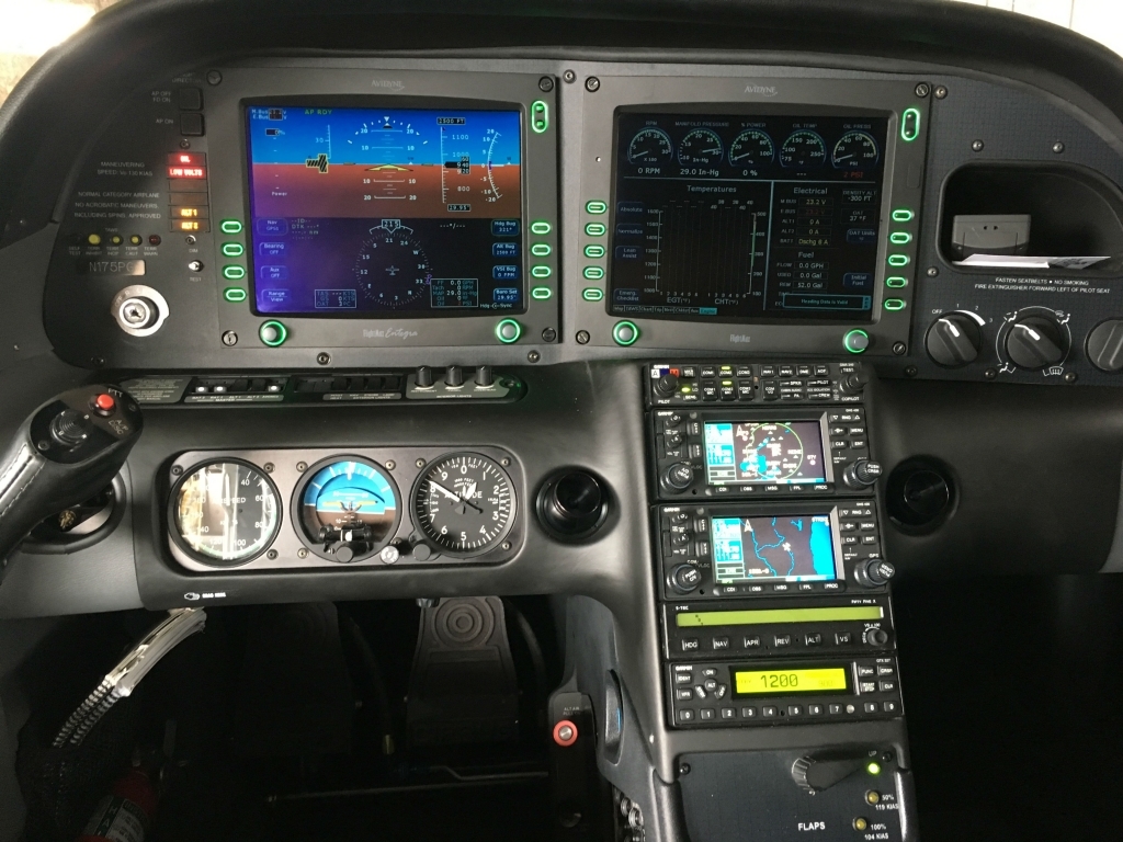 Cirrus SR20 Pictures