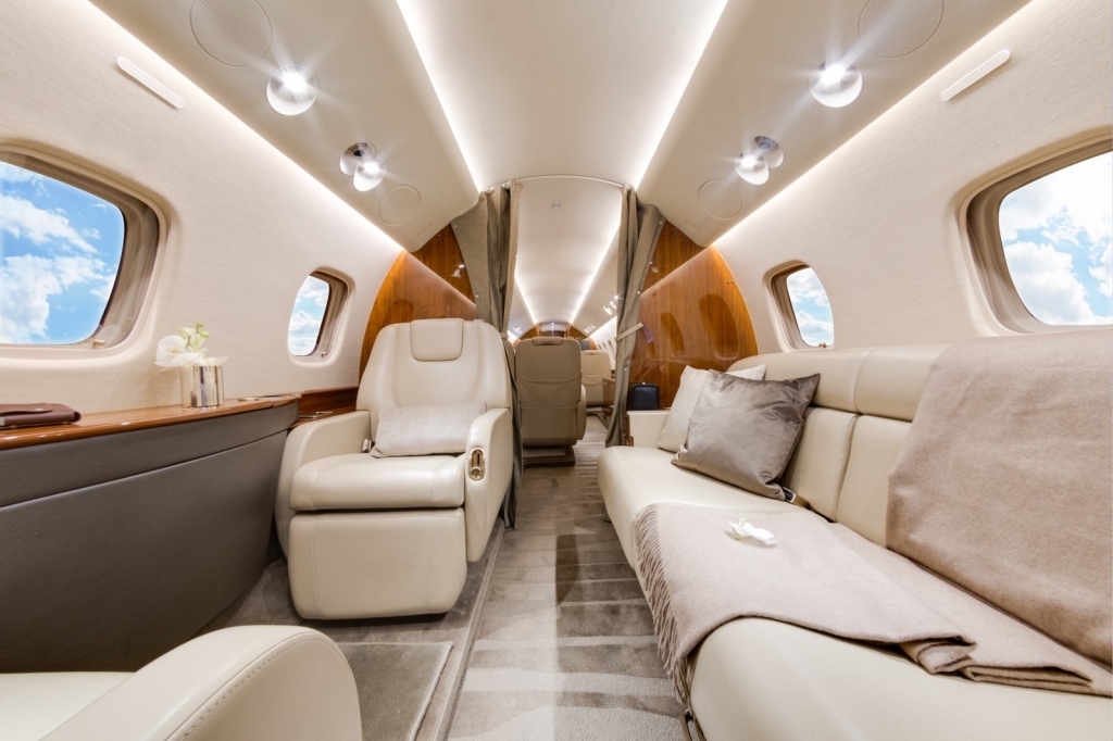 Embraer Legacy 650 Wallpaper