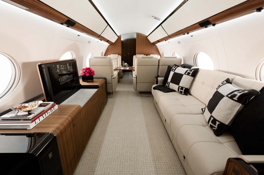 Gulfstream G650ER Specs