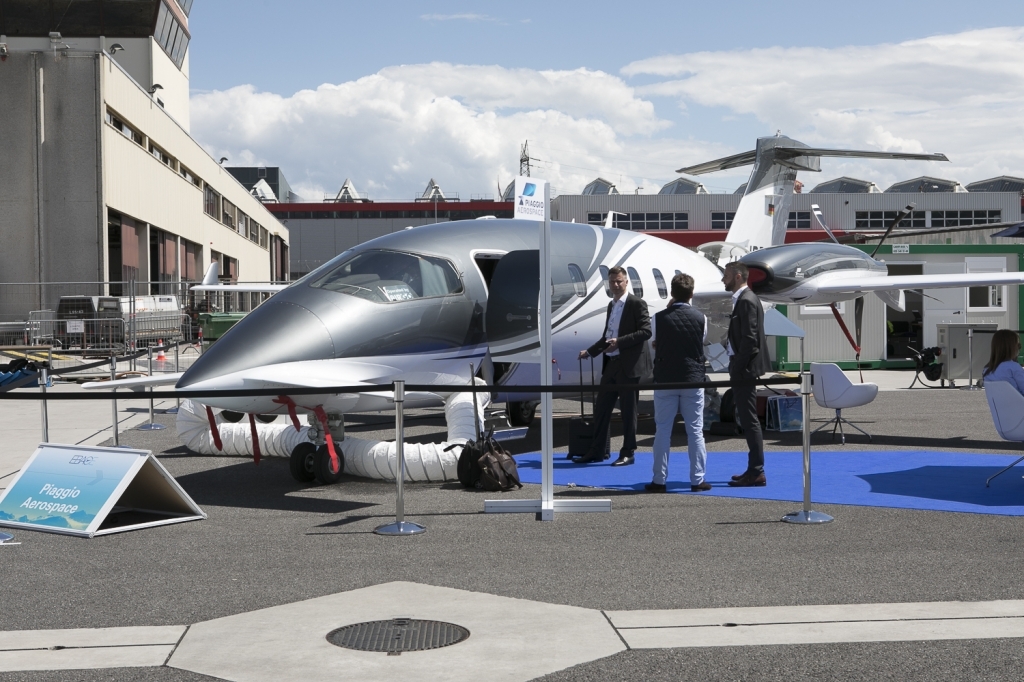 Piaggio P180 Avanti EVO Exterior