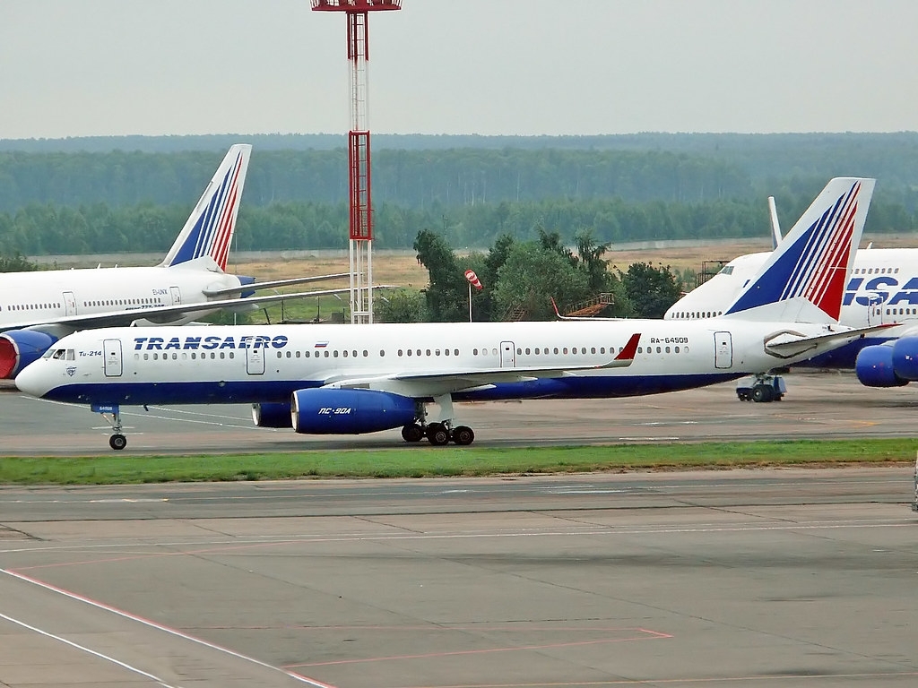 Tupolev Tu214 Specs